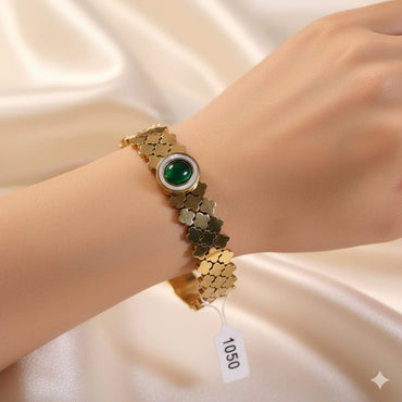 Emerald Green Cabochon Bracelet - Rs. 1050