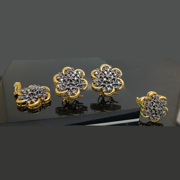 Elegant Traditional Gold-Plated Locket Set