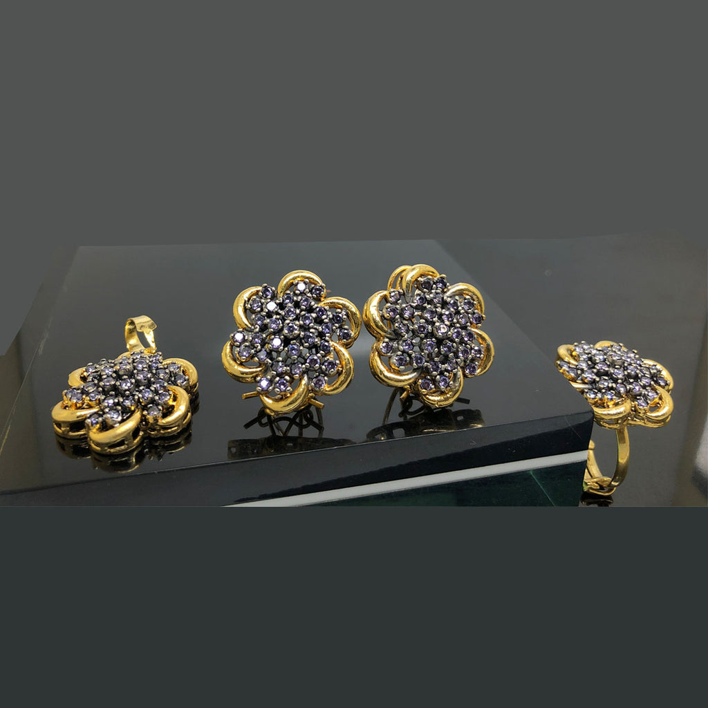 Elegant Traditional Gold-Plated Locket Set