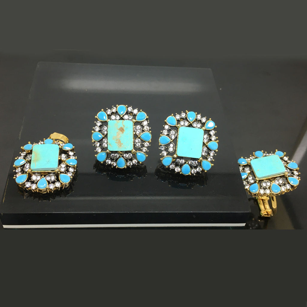 Beautiful Traditional Jadau Locket Set