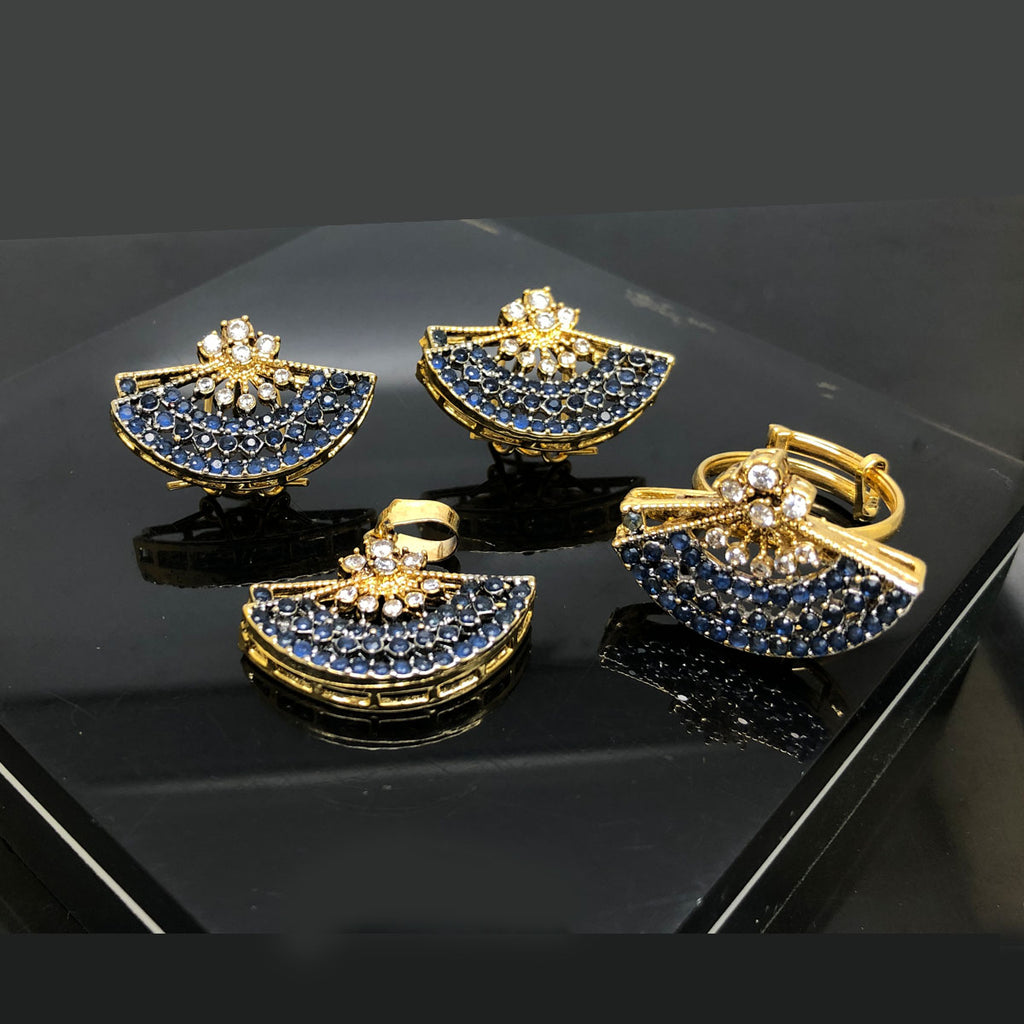 Golden Fan-Shaped Diamond Locket Set