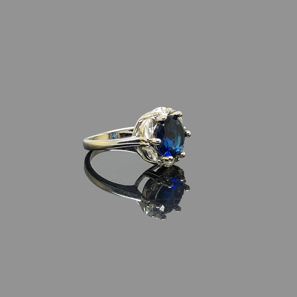 Classic Oval Sapphire Ring – Sizes 6 to 9