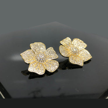Golden Sparkle Flower Stud Earring