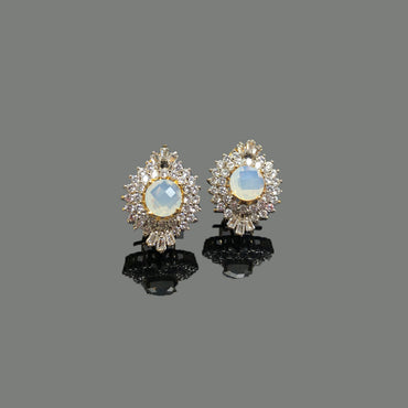 Vintage Gold-Plated Crystal Earring