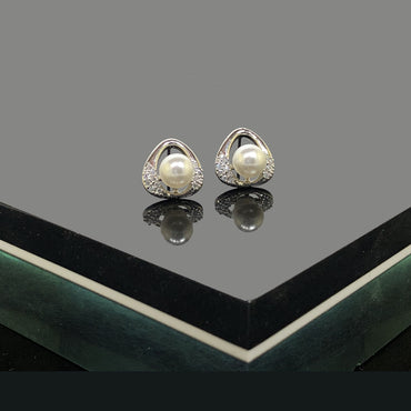 Pearl Stud Earrings – Rs. 300