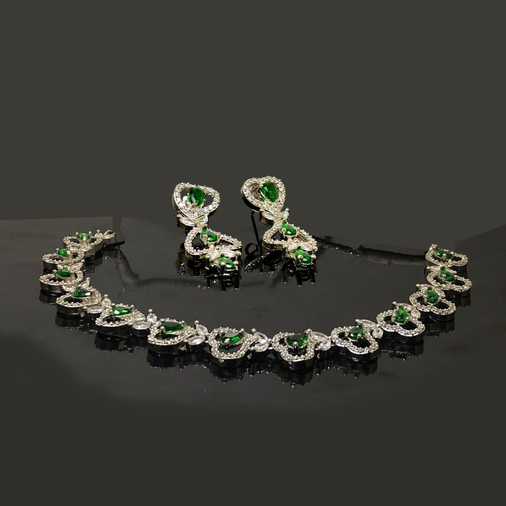 Emerald Sparkle Necklace & Earring Set – Royal Green Glamour