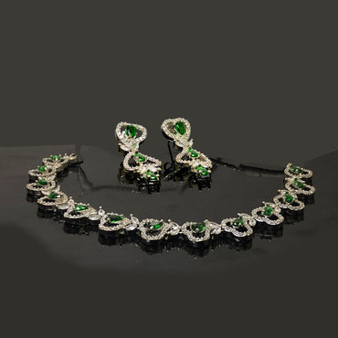 Emerald Sparkle Necklace & Earring Set – Royal Green Glamour