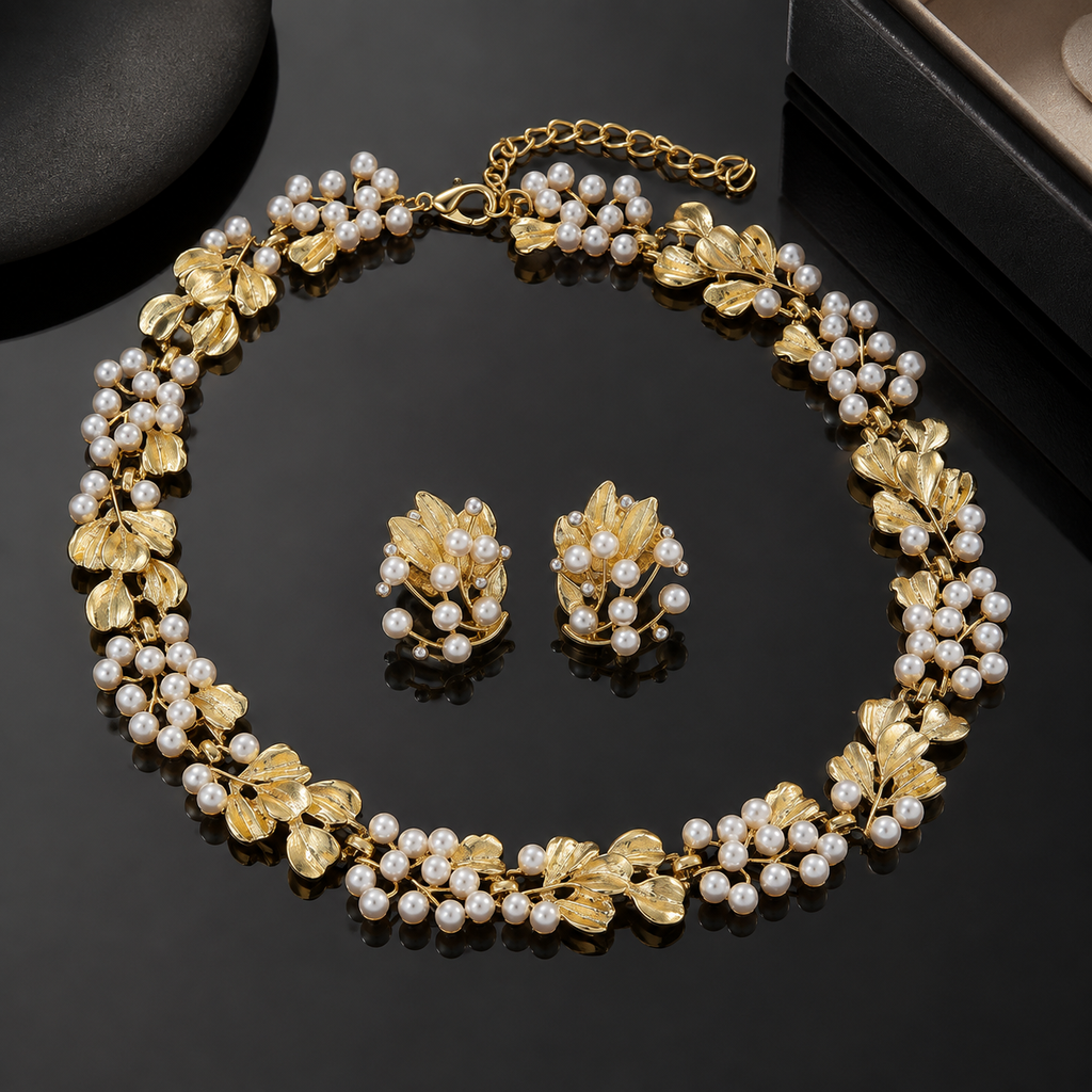 Floral Pearl Necklace Set