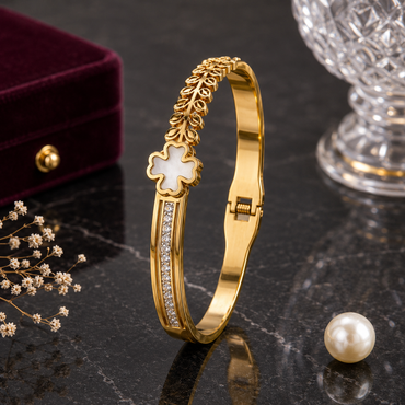 Clover Bangle Bracelet