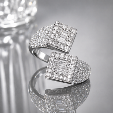 Luxury Crystal Ring – Rs. 950