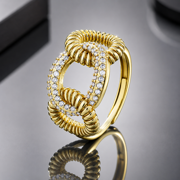 Luxury Gold Ring – Rs. 1250