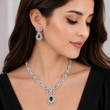 Elegant Emerald Crystal Necklace