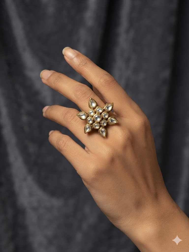Antique Kundan Starburst Ring