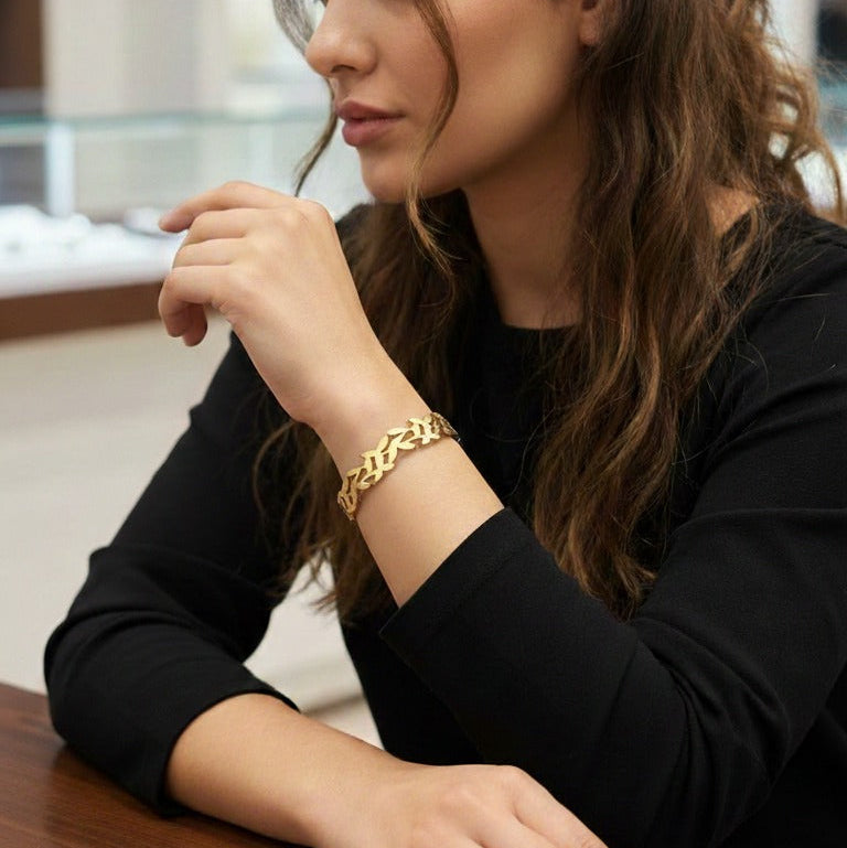 Gold Chain Bracelet – Rs. 950