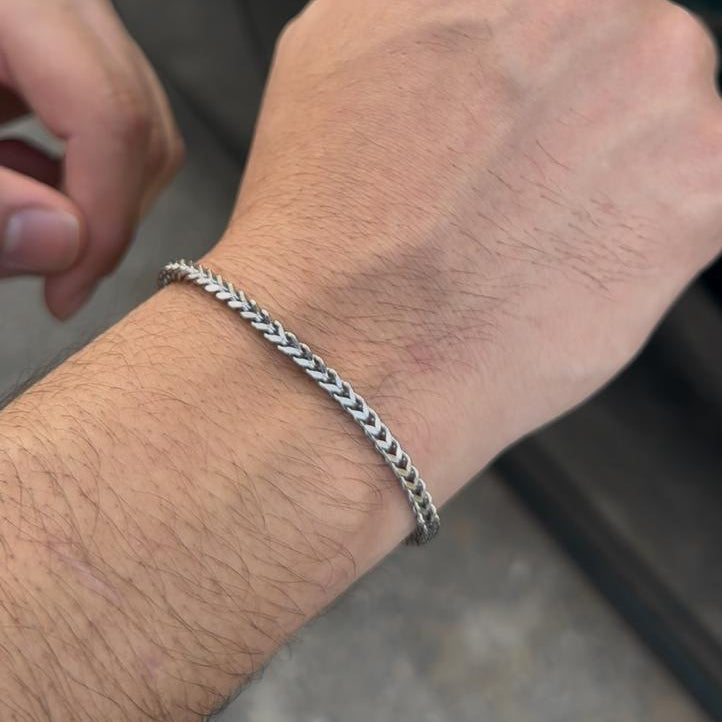 Men’s Premium Silver Chain Bracelet – Sleek Minimal Style
