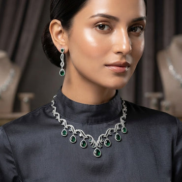 Wavy Ribbon Emerald Pear Drop Set